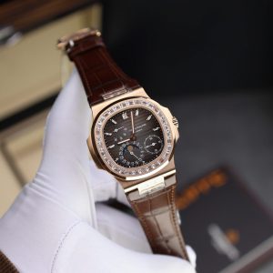 Đồng Hồ Patek Philippe Nautilus 5724 Rep 11 Mạ Vàng Hồng Chạy Full Chức Năng PPF 40mm (2)