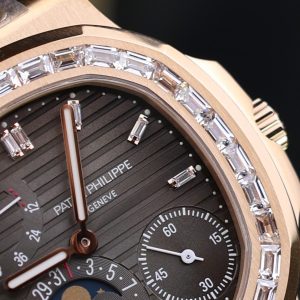 Đồng Hồ Patek Philippe Nautilus 5724 Rep 11 Mạ Vàng Hồng Chạy Full Chức Năng PPF 40mm (2)