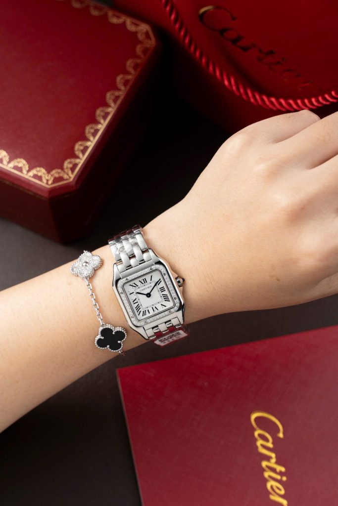 Đồng Hồ Cartier Panthere W2PN0007 Replica 11 Mặt Trắng Vành Đính Đá 27x37mm (2)