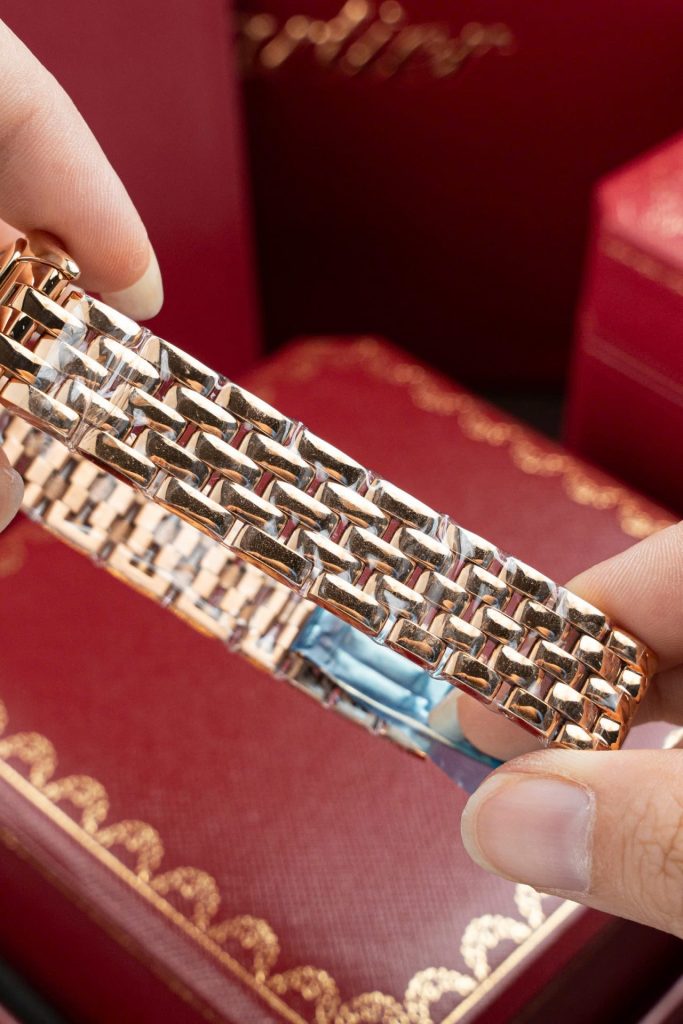 Đồng Hồ Cartier Panthere WJPN0009 Replica 11 Mạ Vàng Hồng Viền Đính Kim Cương Moissanite 27x37mm (2)