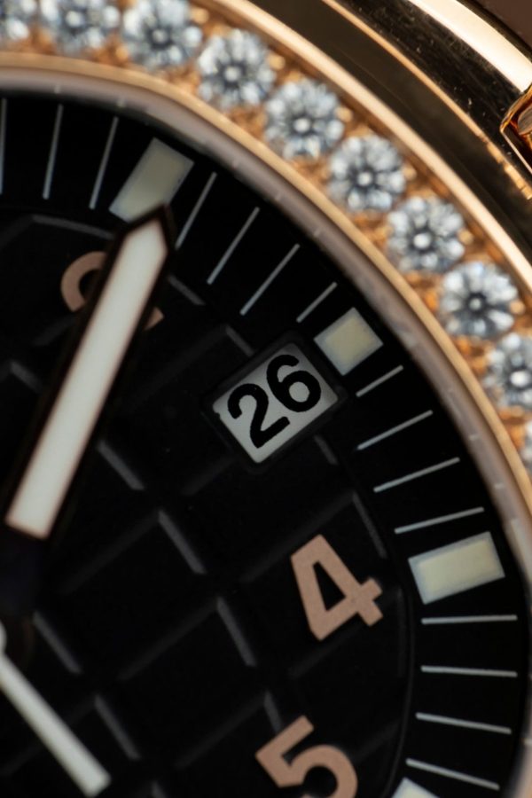 Đồng Hồ Nữ Patek Philippe Aquanaut 5067 Đính Moissanite Nhà Máy PPF Chế Tác 35,6mm (13)