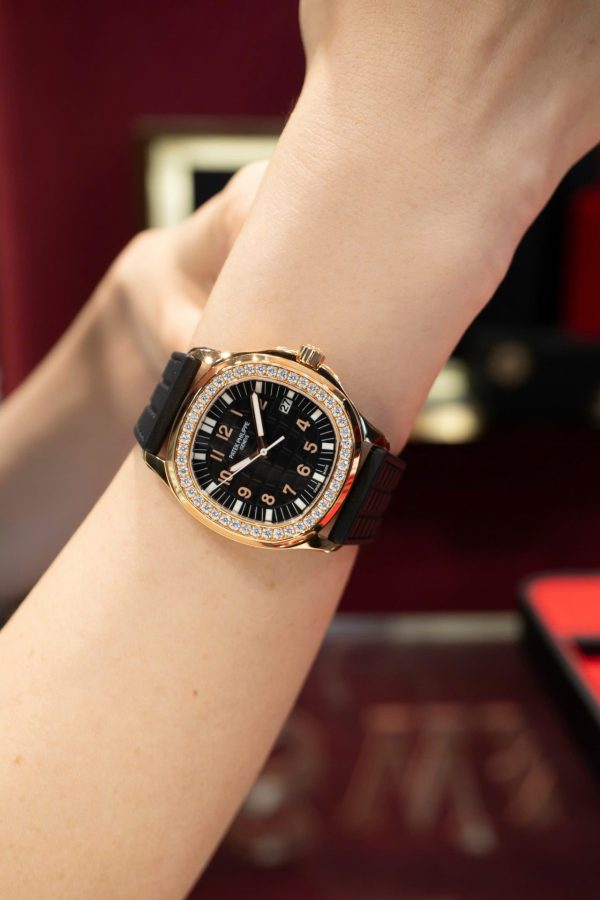Đồng Hồ Nữ Patek Philippe Aquanaut 5067 Đính Moissanite Nhà Máy PPF Chế Tác 35,6mm (13)