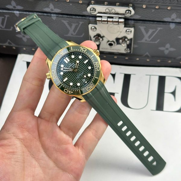 Đồng Hồ Omega Seamaster Diver 300M Replica Cao Cấp Màu Xanh Lá Cây Xưởng VS 42mm (11)