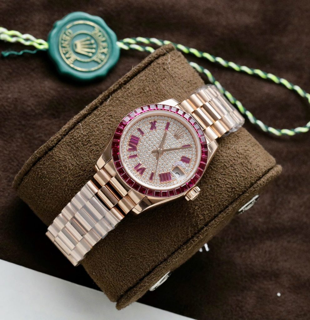 Đồng Hồ Rolex DateJust Nữ Chế Tác Bọc Vàng Thật + Ruby Baguette + Moissanite 31mm (2)