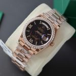 Đồng Hồ Rolex Day-Date Mặt Nham Thạch Chế Tác Bọc Vàng Thật Đính Moissanite GMF 36mm (2)