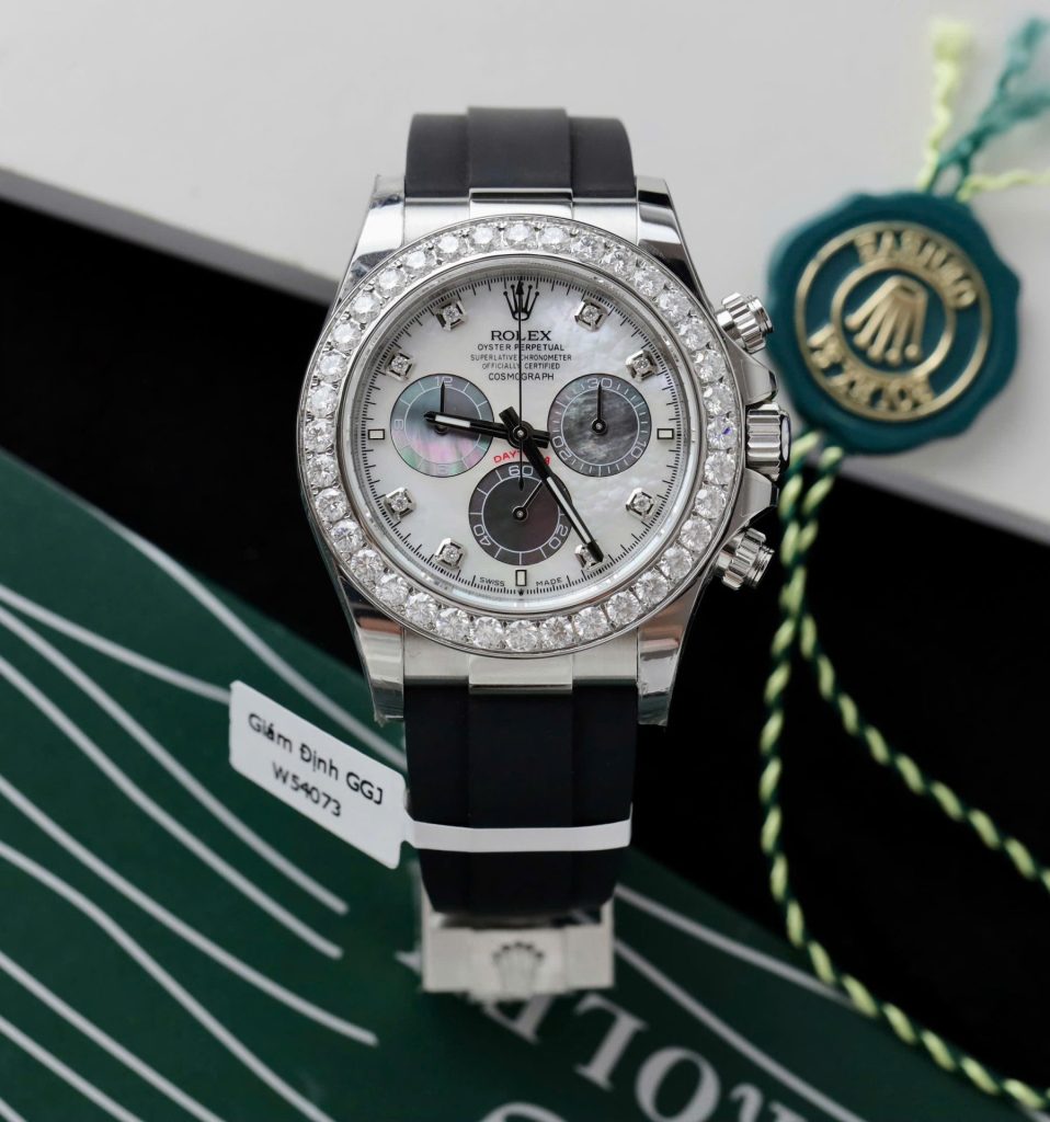 Đồng Hồ Rolex Daytona Chế Tác Mặt MOP Cọc Số + Vành Độ Kim Cương Moissanite 40mm (8)