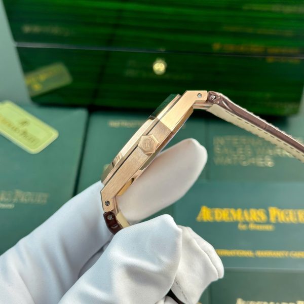 Đồng Hồ Audemars Piguet Royal Oak 15400 Fake 11 Mạ Vàng Hồng Mặt Trắng Xưởng IP 41mm (2)