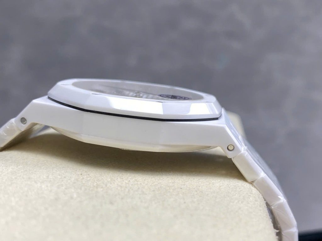 Đồng Hồ Audemars Piguet Royal Oak 15500 Replica Cao Cấp Gốm Trắng Xưởng APS 41mm (1)