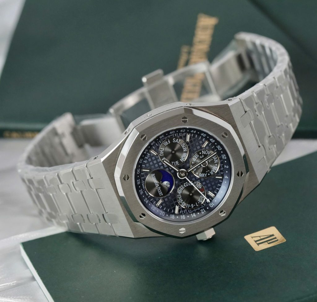 Đồng Hồ Audemars Piguet Royal Oak 26574TI Chế Tác Mặt Xanh Dây Kim Loại Xưởng APS 41mm (2)