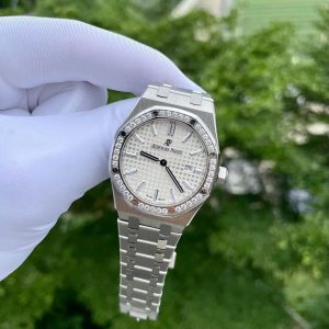 Đồng Hồ Audemars Piguet Royal Oak Nữ Chế Tác Mặt Trắng Đính Kim Cương Moissanite 34mm (2)