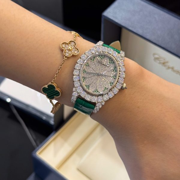 Đồng Hồ Chopard Nữ Màu Xanh lá Cây Chế Tác Đính Kim Cương Moissanite Hong Kong 34mm (2)