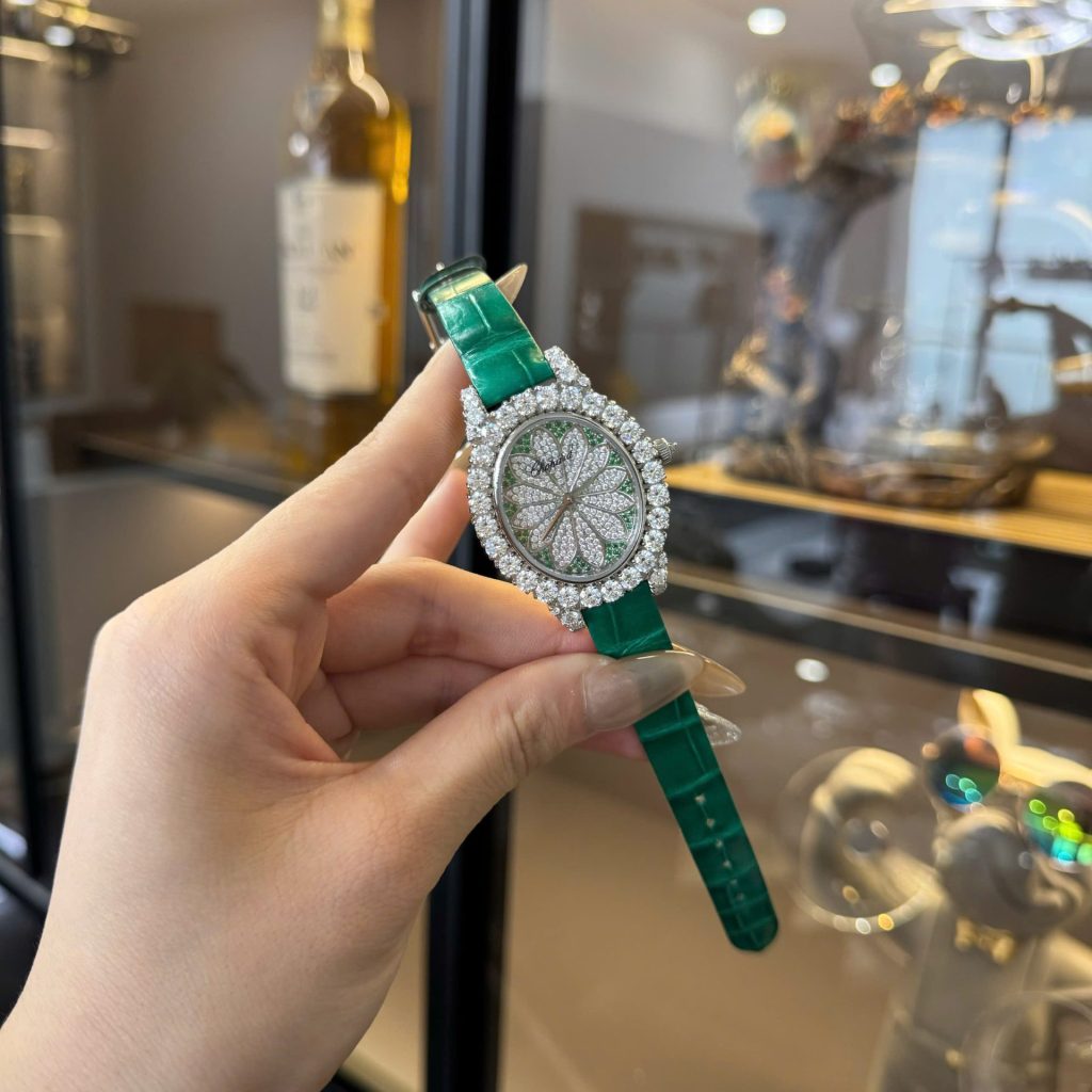 Đồng Hồ Chopard Nữ Màu Xanh lá Cây Chế Tác Đính Kim Cương Moissanite Hong Kong 34mm (2)