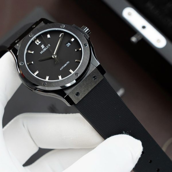 Đồng Hồ Hublot Classic Fusion Ceramic Chế Tác Màu Đen Dây Cao Su 42mm (2)