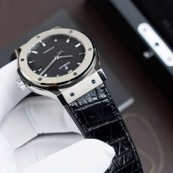 Đồng Hồ Hublot Classic Fusion Titanium Màu Đen Tinh Chỉnh Máy SW300 Thuỵ Sỹ Nặng 84Gram 42mm (2)