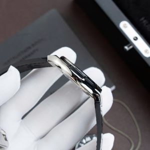 Đồng Hồ Hublot Classic Fusion Titanium Màu Đen Tinh Chỉnh Máy SW300 Thuỵ Sỹ Nặng 84Gram 42mm (2)