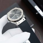 Đồng Hồ Hublot Classic Fusion Titanium Màu Xám Chế Tác Máy SW300 Thuỵ Sỹ Dây Cao Su 42mm (2)