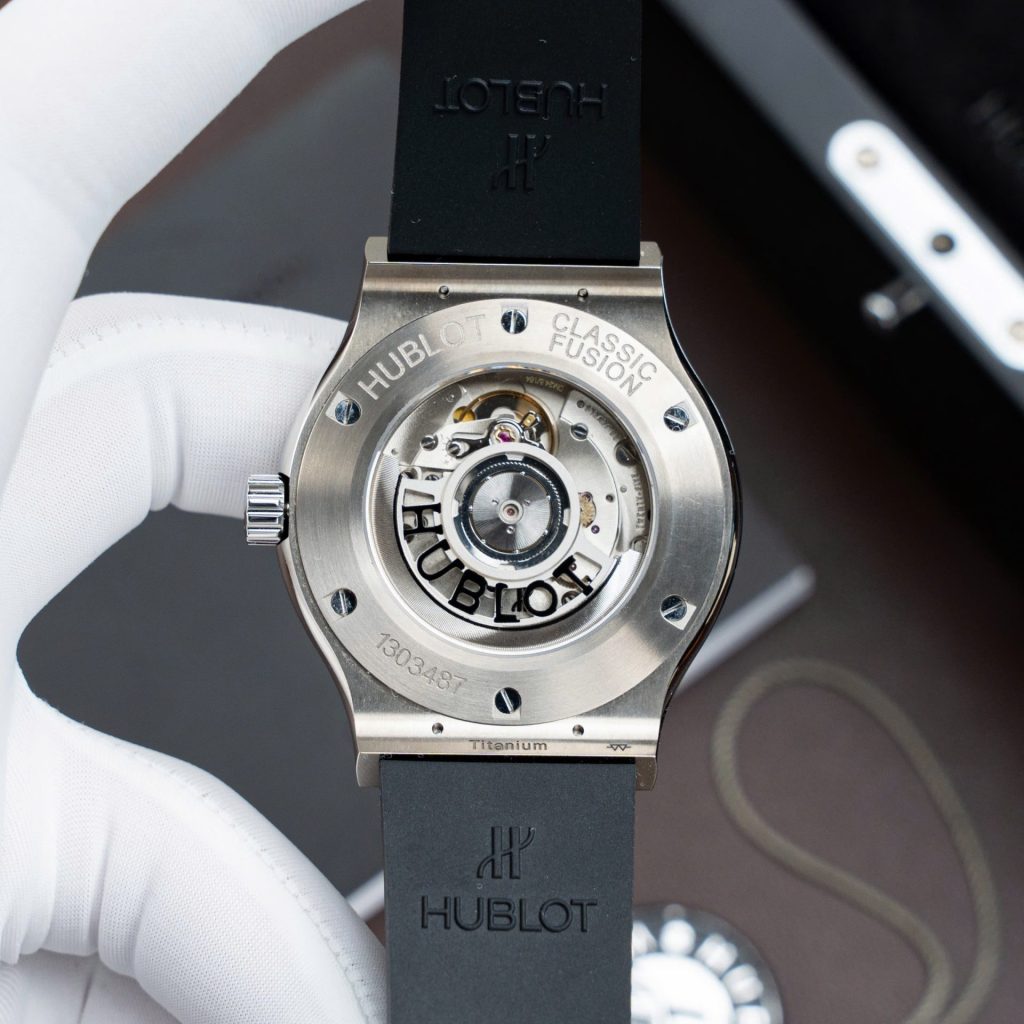 Đồng Hồ Hublot Classic Fusion Titanium Màu Xám Chế Tác Máy SW300 Thuỵ Sỹ Dây Cao Su 42mm (2)