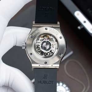 Đồng Hồ Hublot Classic Fusion Titanium Màu Xám Chế Tác Máy SW300 Thuỵ Sỹ Dây Cao Su 42mm (2)