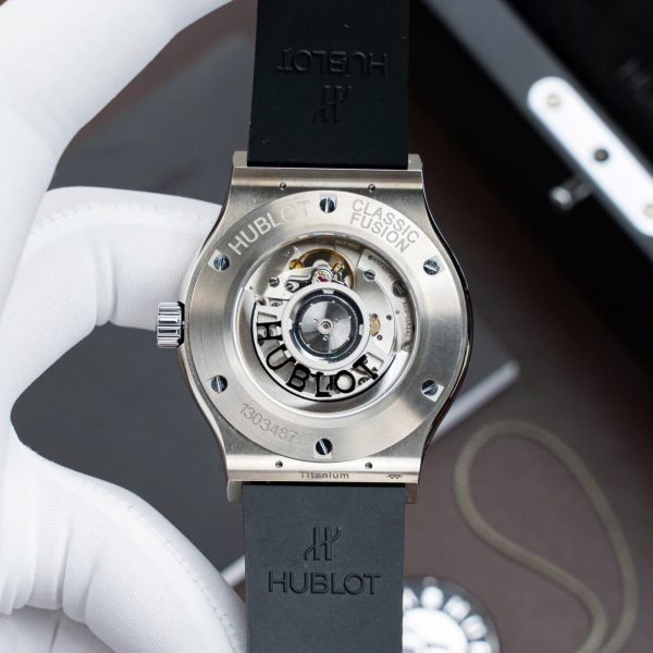 Đồng Hồ Hublot Classic Fusion Titanium Màu Xám Chế Tác Máy SW300 Thuỵ Sỹ Dây Cao Su 42mm (2)