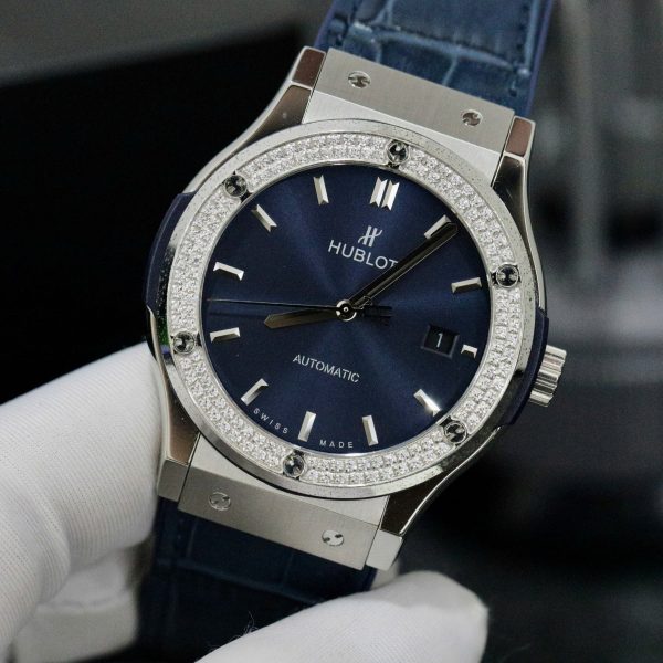 Đồng Hồ Hublot Classic Fusion Titanium Nam Đính Đá Hai Hàng Rep 11 Xưởng HB 42mm (2)