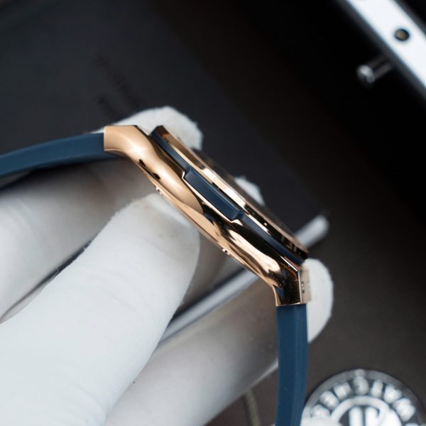Đồng Hồ Hublot Rep 11 Classic Fusion King Gold Màu Xanh Dương Máy SW300 Thuỵ Sỹ Dây Cao Su 42mm (2)