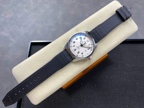 Đồng Hồ IWC Schaffhausen Pilot's Mark XX Mặt Số Trắng Replica Xưởng ZM 40mm (4)