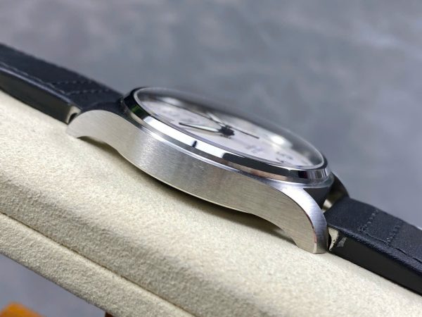 Đồng Hồ IWC Schaffhausen Pilot's Mark XX Mặt Số Trắng Replica Xưởng ZM 40mm (4)