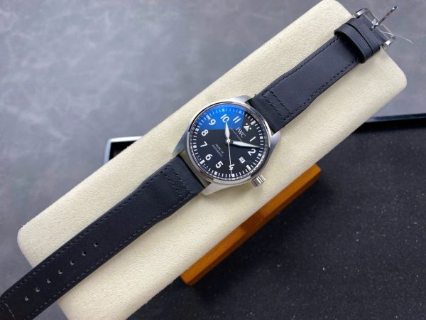Đồng Hồ IWC Schaffhausen Pilot's Mark XX Mặt Số Đen Replica Xưởng ZM 40mm (1)
