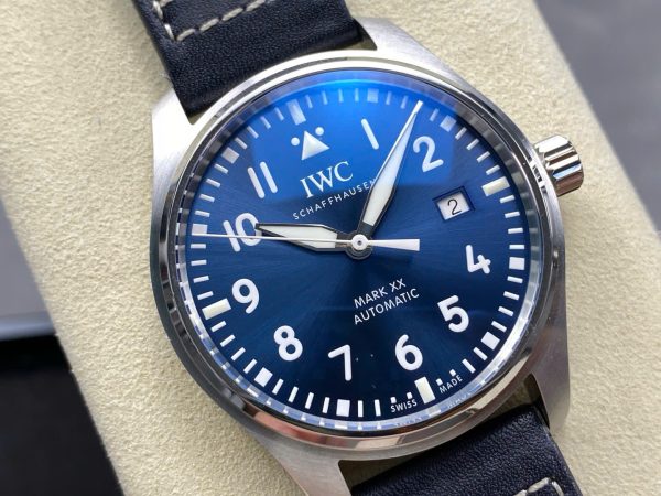 Đồng Hồ IWC Schaffhausen Pilot's Mark XX Mặt Xanh Dương Replica Xưởng ZM 40mm (2)