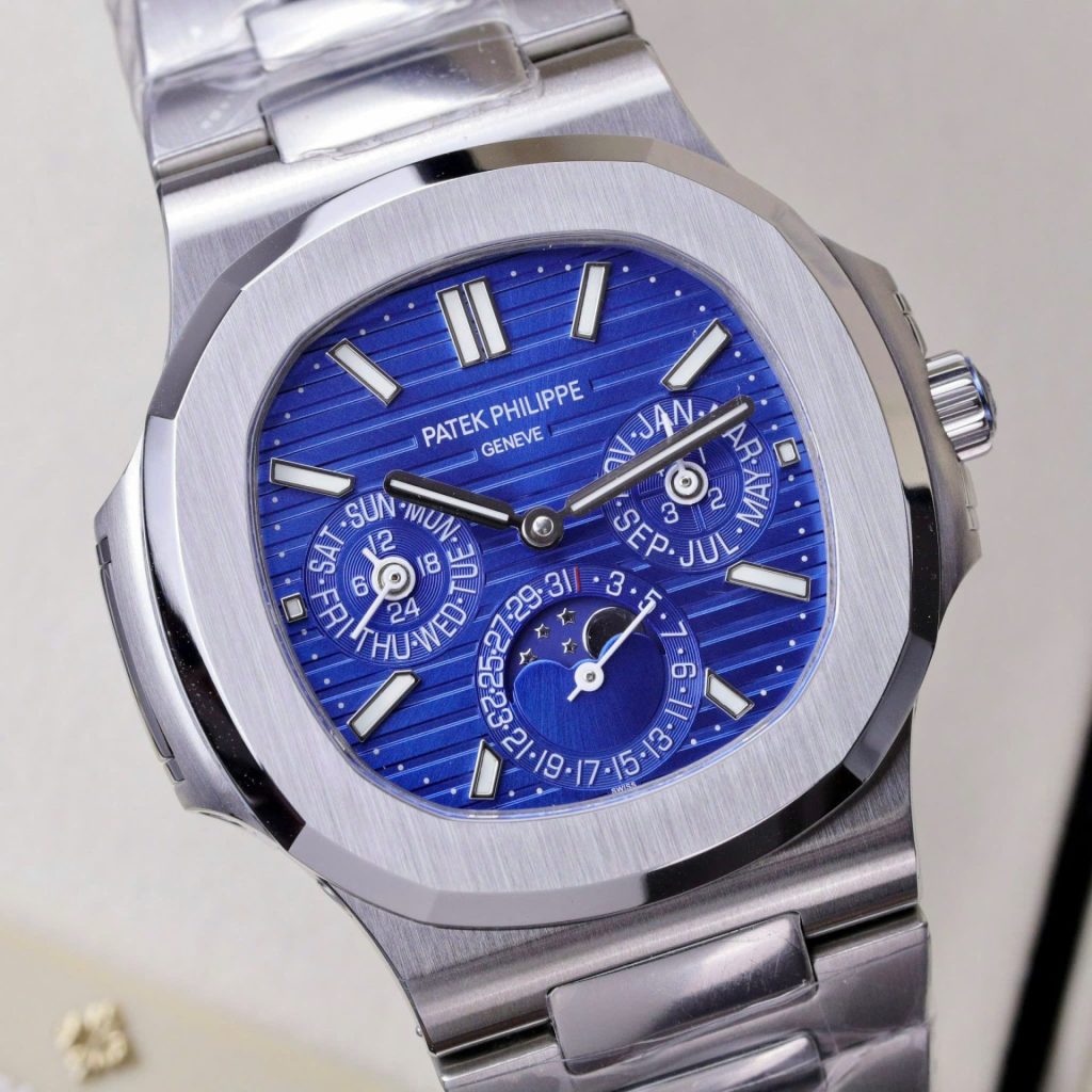 Đồng Hồ Patek Philippe Nautilus 5740 Chế Tác Nam Mặt Xanh Dương Dây Kim Loại 40mm (2)