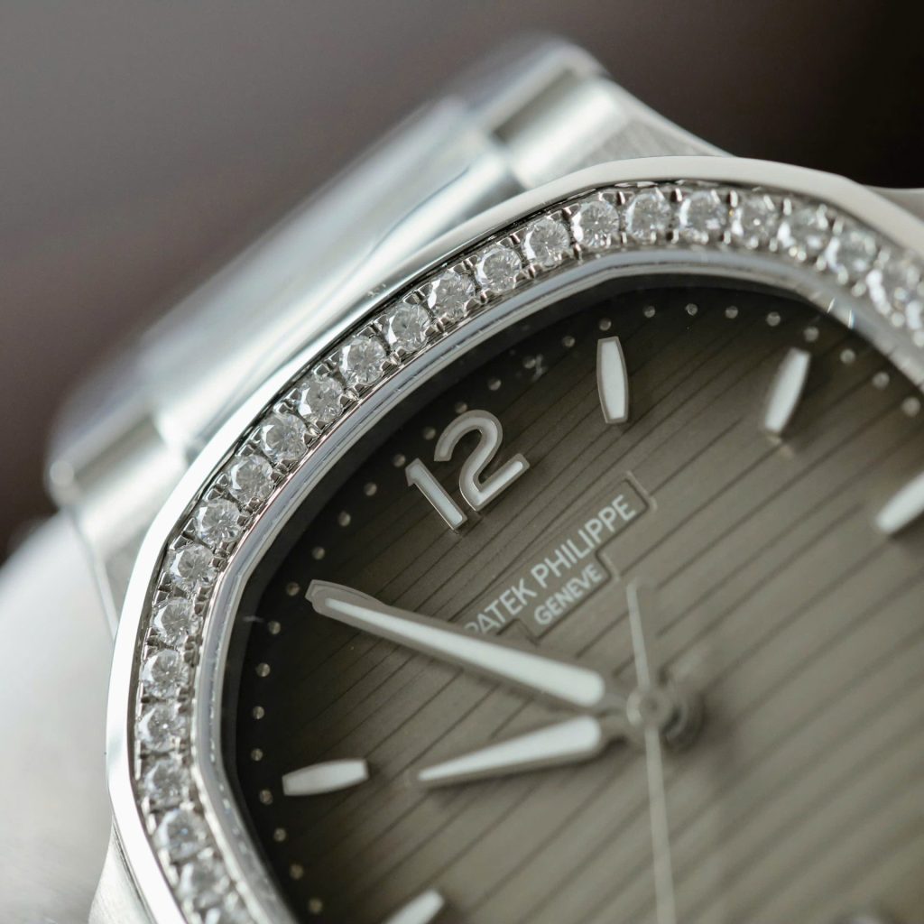 Đồng Hồ Patek Philippe Nautilus 7118 Mặt Xám Chế Tác Đính Moissante Xưởng 3K 35 (2)