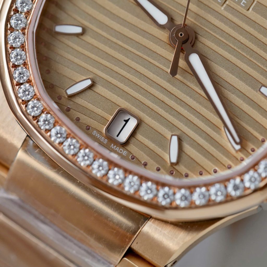 Đồng Hồ Patek Philippe Nautilus 7118 Nữ Chế Tác Bọc Vàng Thật Đính Moissante Xưởng 3K 35 (1)