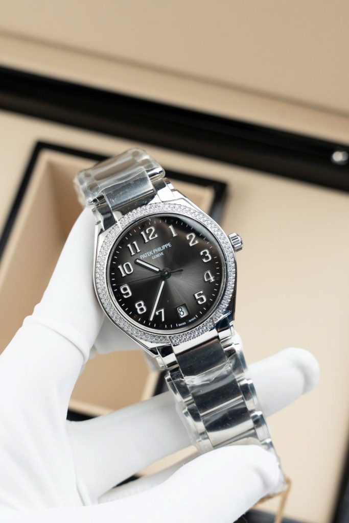 Đồng Hồ Patek Philippe Replica 11 Twenty 4 7300 Mặt Xám Dây Kim Loại 36mm (2)