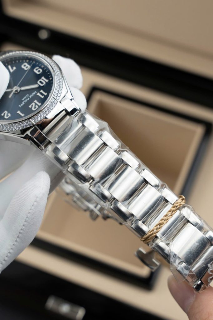 Đồng Hồ Patek Philippe Twenty 4 7300 Replica 11 Mặt Xanh Blue Dây Kim Loại 36mm (2)