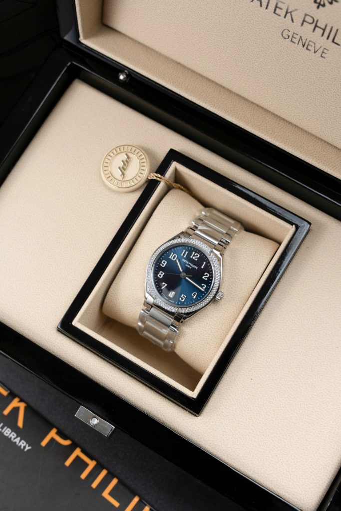 Đồng Hồ Patek Philippe Twenty 4 7300 Replica 11 Mặt Xanh Blue Dây Kim Loại 36mm (2)