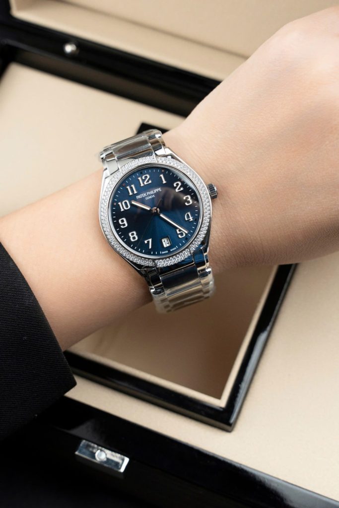 Đồng Hồ Patek Philippe Twenty 4 7300 Replica 11 Mặt Xanh Blue Dây Kim Loại 36mm (2)