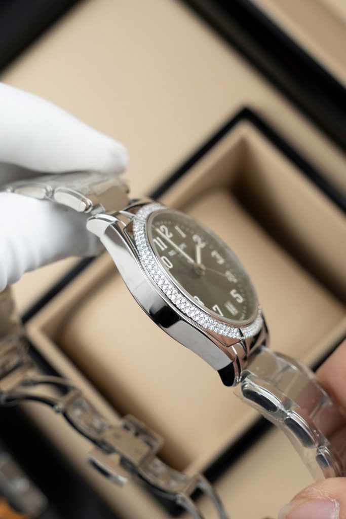 Đồng Hồ Patek Philippe Twenty 4 7300 Replica 11 Mặt Xanh Lá Cây Dây Kim Loại 36mm (2)