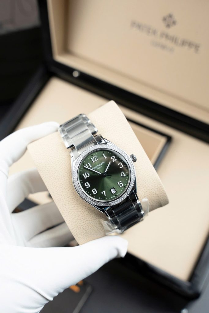 Đồng Hồ Patek Philippe Twenty 4 7300 Replica 11 Mặt Xanh Lá Cây Dây Kim Loại 36mm (2)