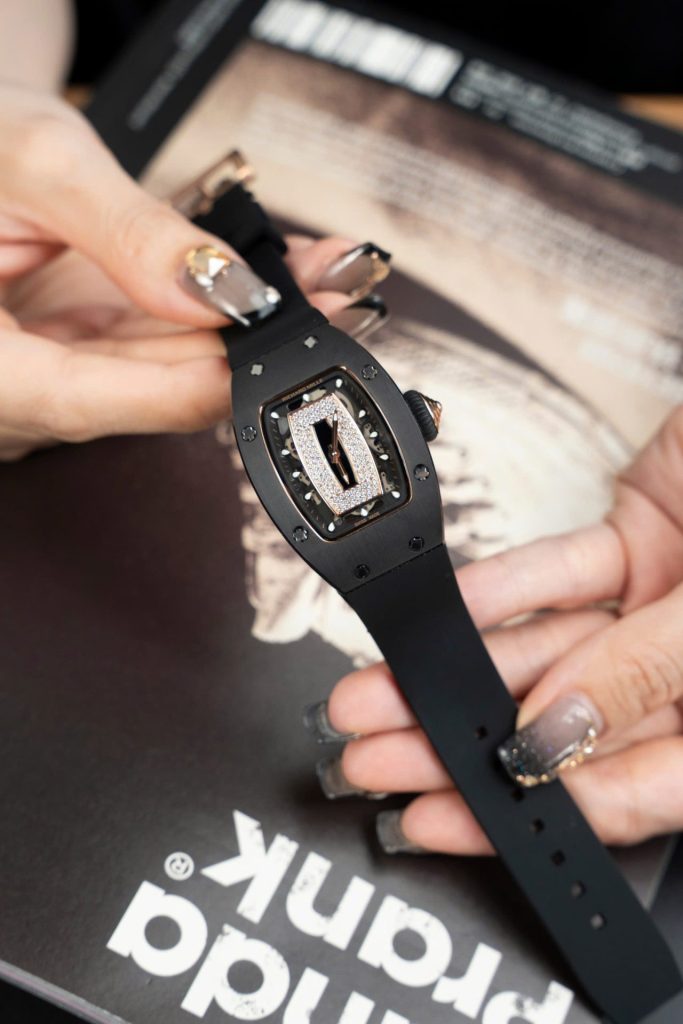 Đồng Hồ Richard Mille Fake 11 RM07-01 Vỏ Gốm Đen 36mm (2)