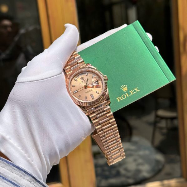 Đồng Hồ Rolex Day-Date 228235 Bọc Vàng Thật Chế Tác Hong Kong Nhà Máy GM 40mm (1)