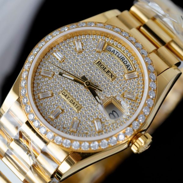 Đồng Hồ Rolex Day-Date Bọc Vàng 18K Độ Kim Cương Moissanite Chế Tác Xưởng GM 36mm (2)