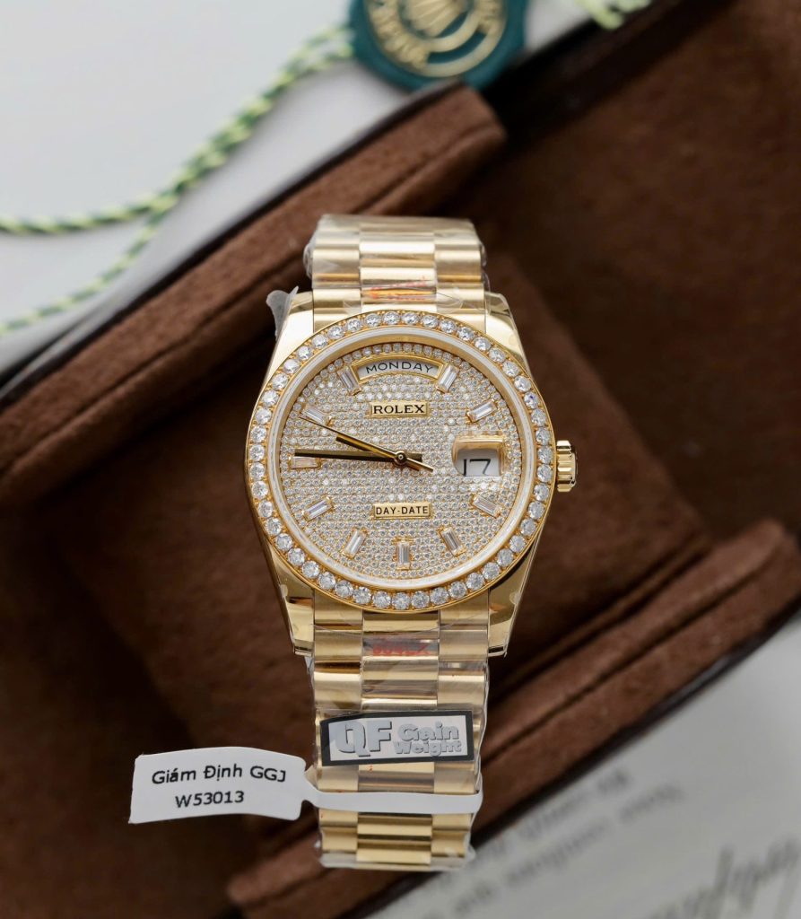 Đồng Hồ Rolex Day-Date Chế Tác Bọc Vàng 18K Đính Moissanite Trọng Lượng 159Gram QF 36mm (2)