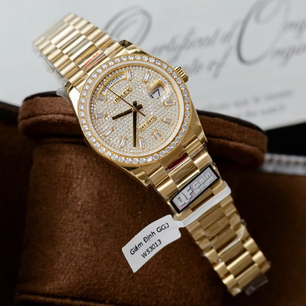 Đồng Hồ Rolex Day-Date Chế Tác Bọc Vàng 18K Đính Moissanite Trọng Lượng 159Gram QF 36mm (2)