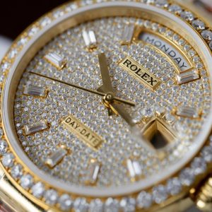 Đồng Hồ Rolex Day-Date Chế Tác Bọc Vàng 18K Đính Moissanite Trọng Lượng 159Gram QF 36mm (2)