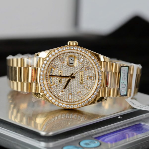 Đồng Hồ Rolex Day-Date Chế Tác Bọc Vàng 18K Đính Moissanite Trọng Lượng 159Gram QF 36mm (2)