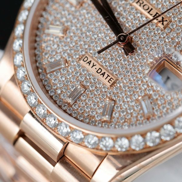 Đồng Hồ Rolex Day-Date Chế Tác Bọc Vàng Hồng Đính Kim Cương Tổng Hợp Xưởng GM 36mm (2)