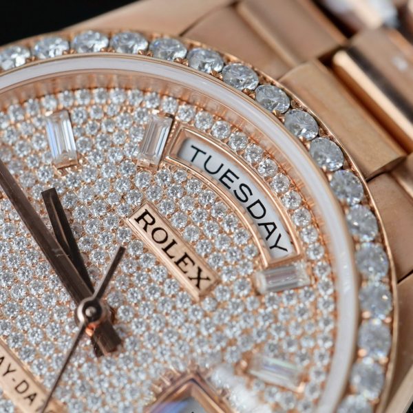 Đồng Hồ Rolex Day-Date Chế Tác Bọc Vàng Hồng Đính Kim Cương Tổng Hợp Xưởng GM 36mm (2)