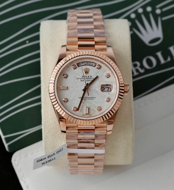 Đồng Hồ Rolex Day-Date Chế Tác Bọc Vàng Hồng Mặt Thiên Thạch Cọc Số Moissanite 40mm (2)
