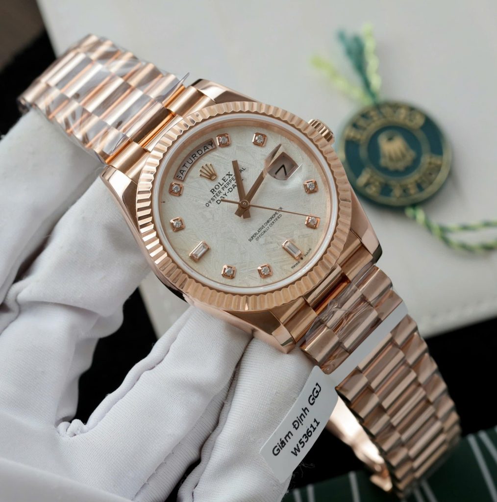 Đồng Hồ Rolex Day-Date Chế Tác Bọc Vàng Hồng Mặt Thiên Thạch Cọc Số Moissanite 40mm (2)