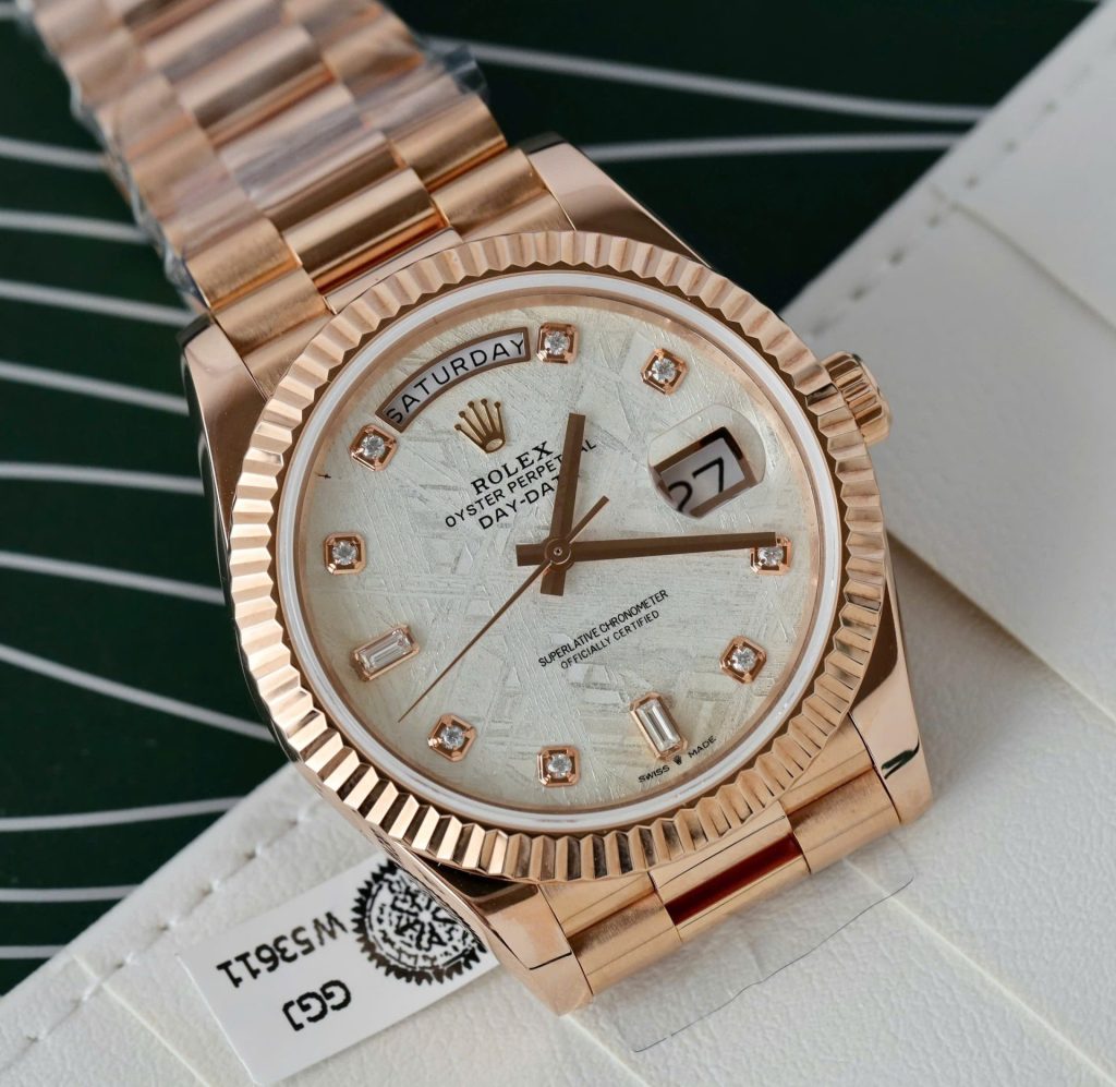 Đồng Hồ Rolex Day-Date Chế Tác Bọc Vàng Hồng Mặt Thiên Thạch Cọc Số Moissanite 40mm (2)